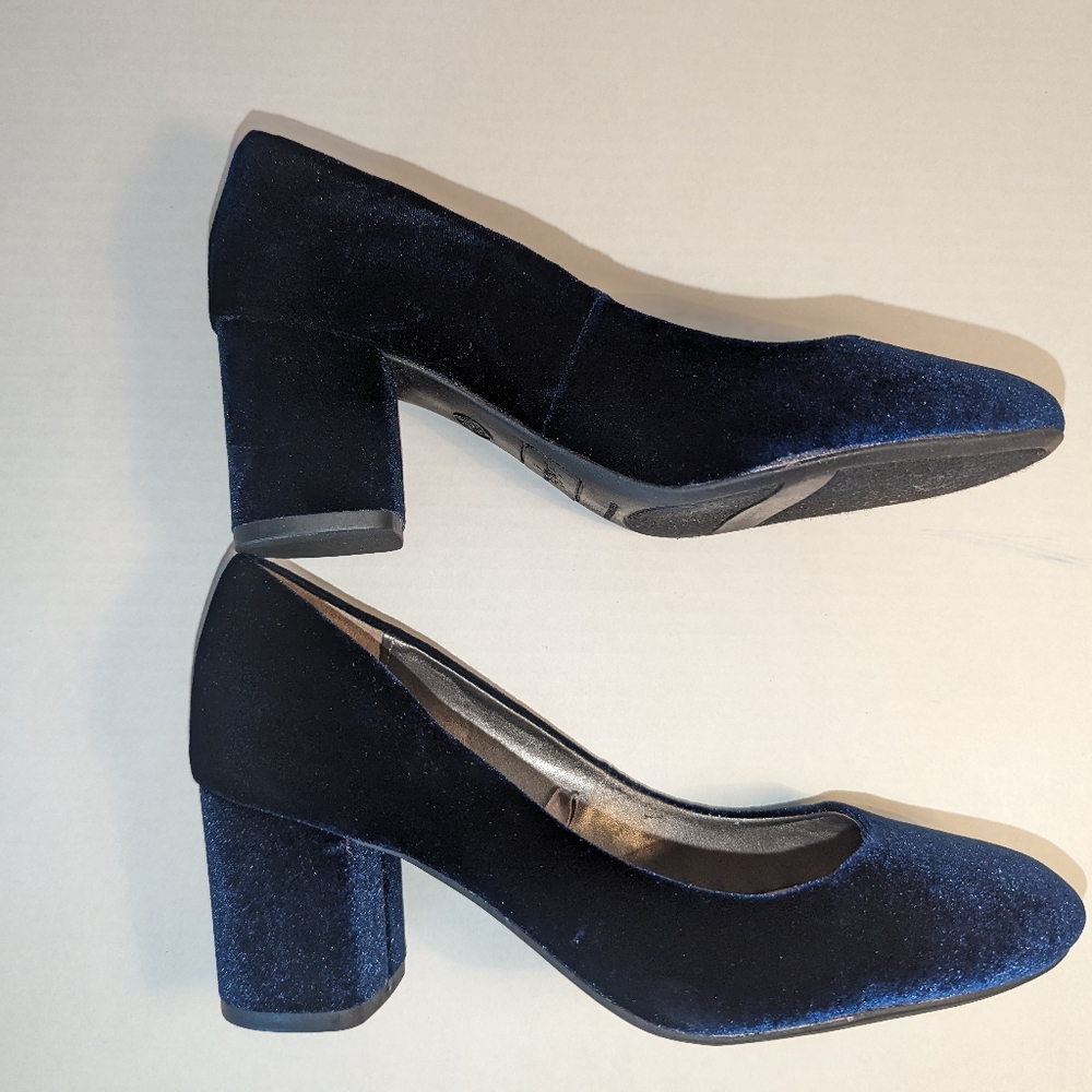 Libby Edelman Jenna Women Size 6.5 Blue Suede Shoes Chunky Block Heels Slip On